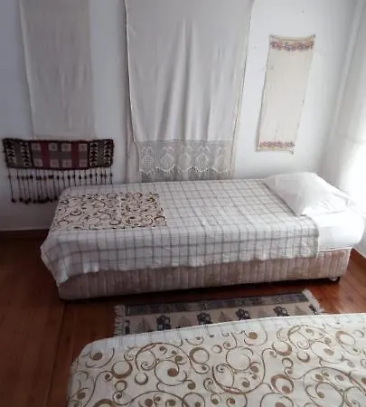 Hayat Alti Konukevi & Butik *